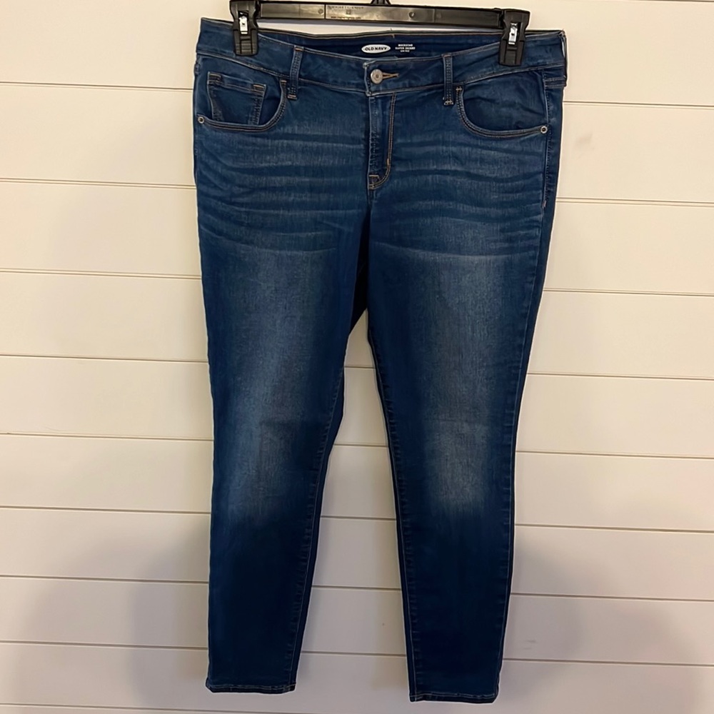 Used, good condition. FREE SHIPPING!